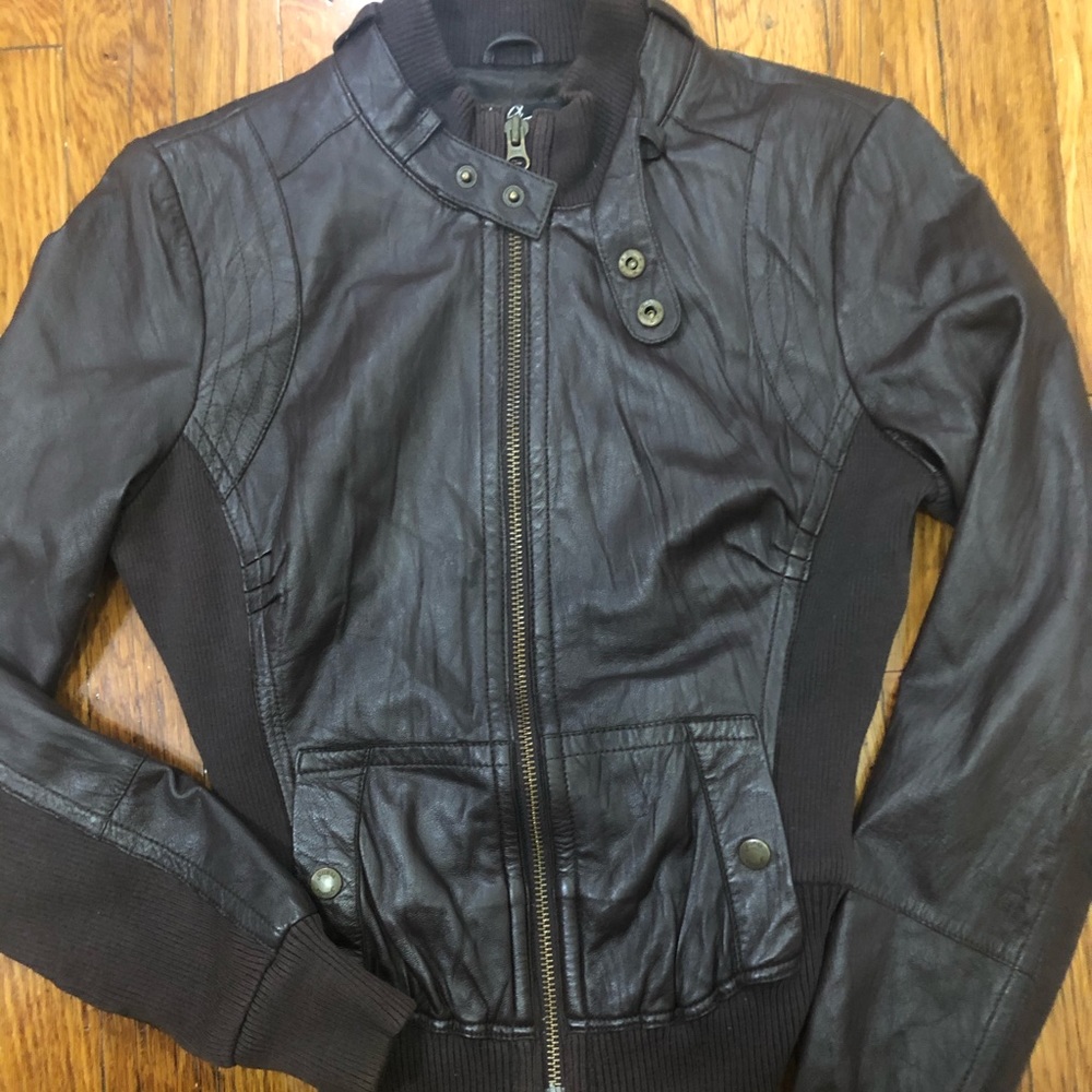 Jacket - Picture 2 of 4